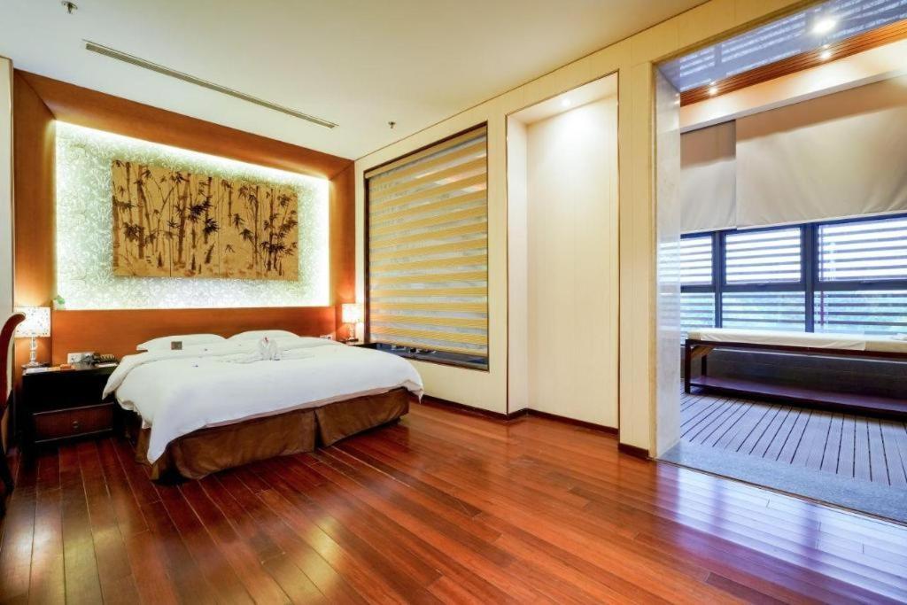 Suzhou Phoenix Hotspring Resort Zhangjiagang Exterior foto