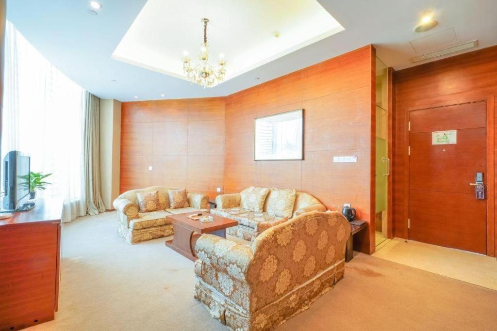 Suzhou Phoenix Hotspring Resort Zhangjiagang Exterior foto
