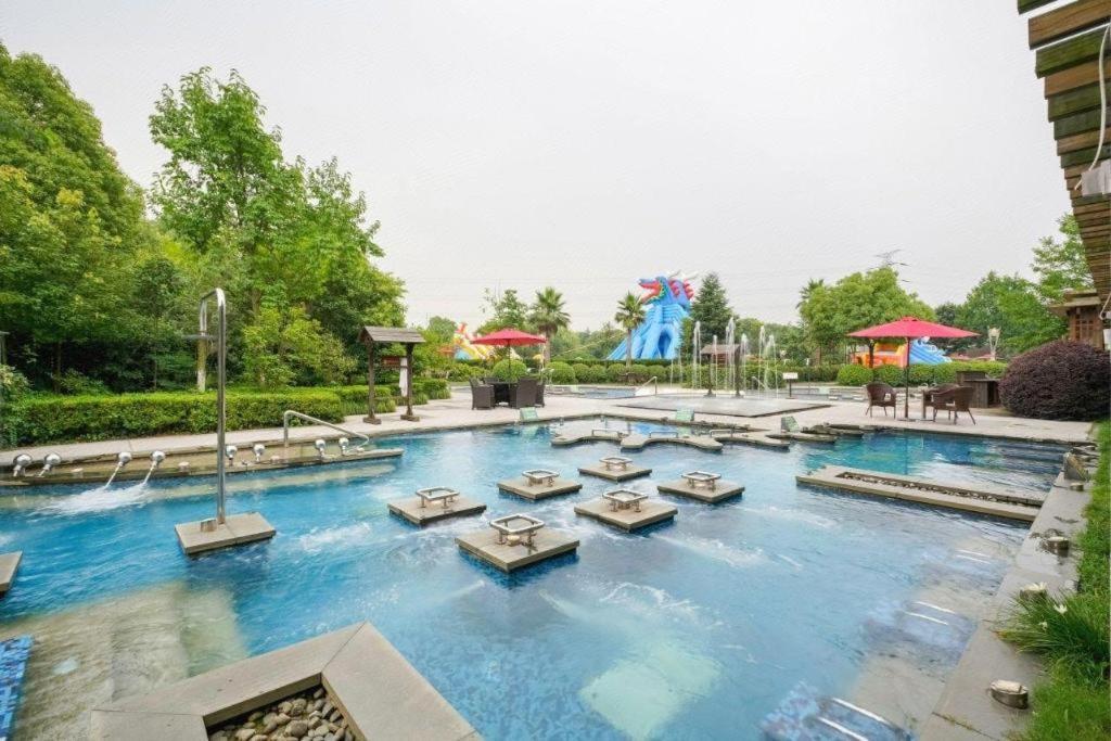 Suzhou Phoenix Hotspring Resort Zhangjiagang Exterior foto